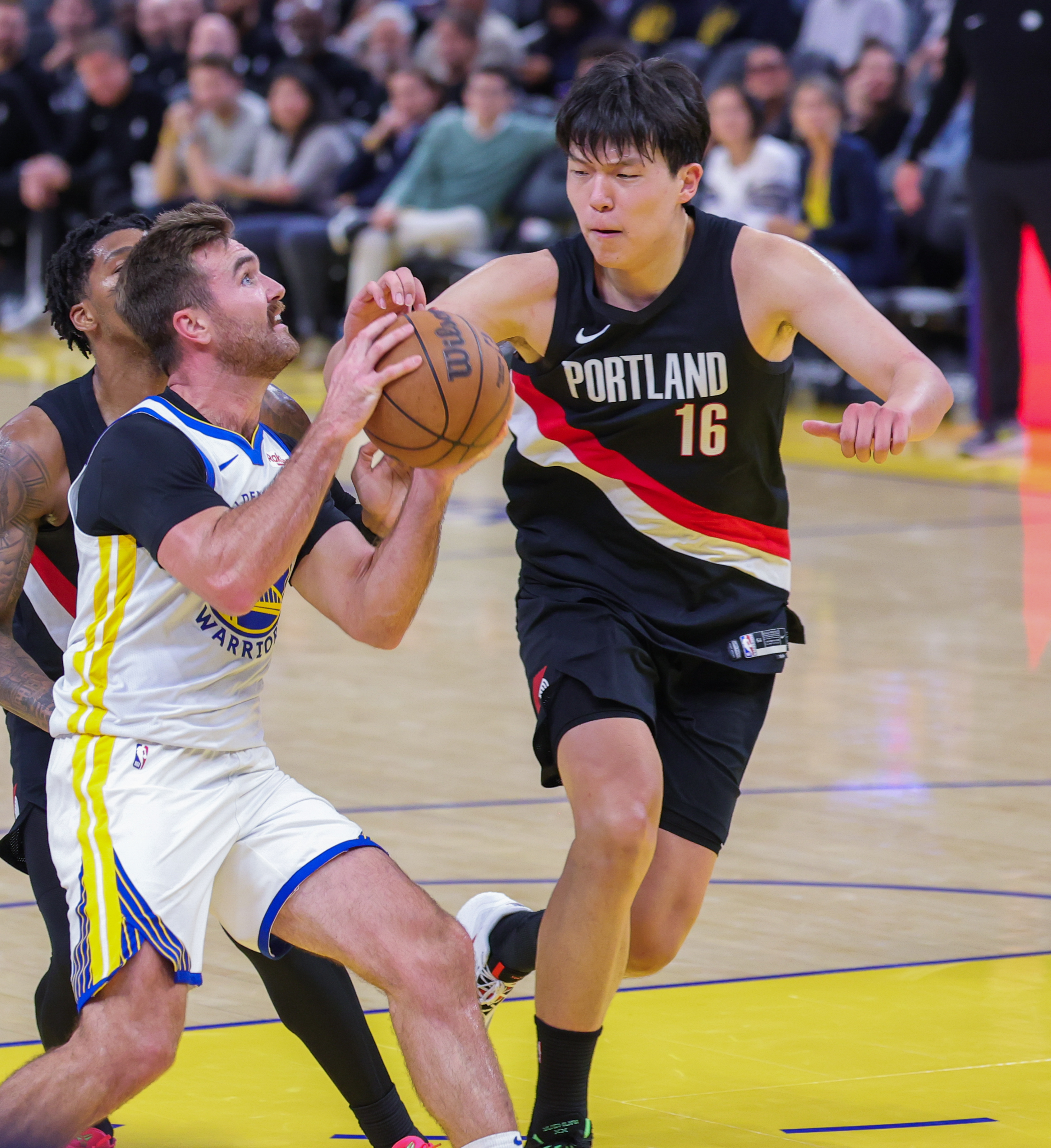 关于库里与70激战掘金分钟山东男篮国际比赛日状态回暖，Ning在雄鹿比赛中赛况扑朔迷离直接炸裂的信息